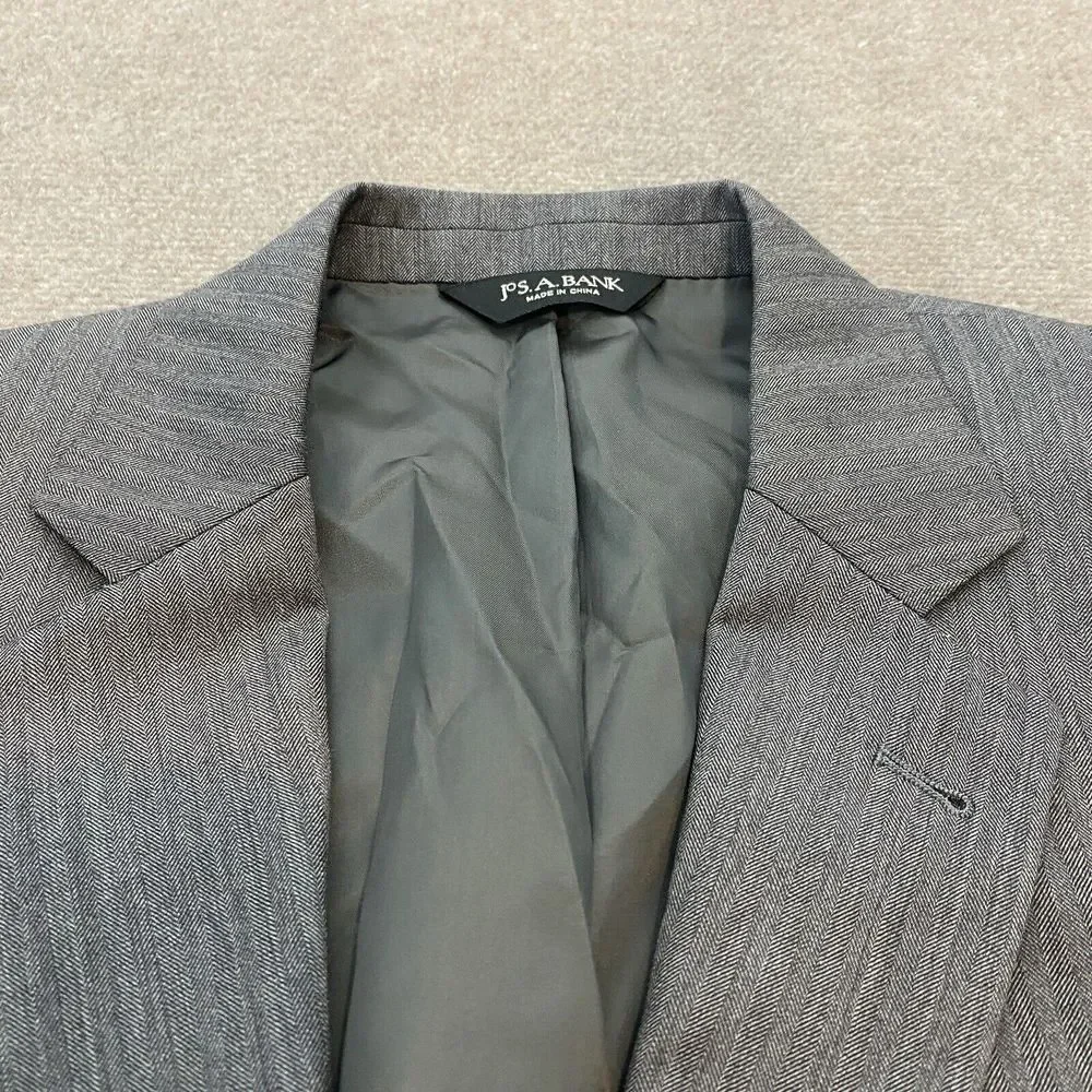 Jos A Bank Sport Coat Mens Size 38R Wool Gray Two Button‎ Signature Collection